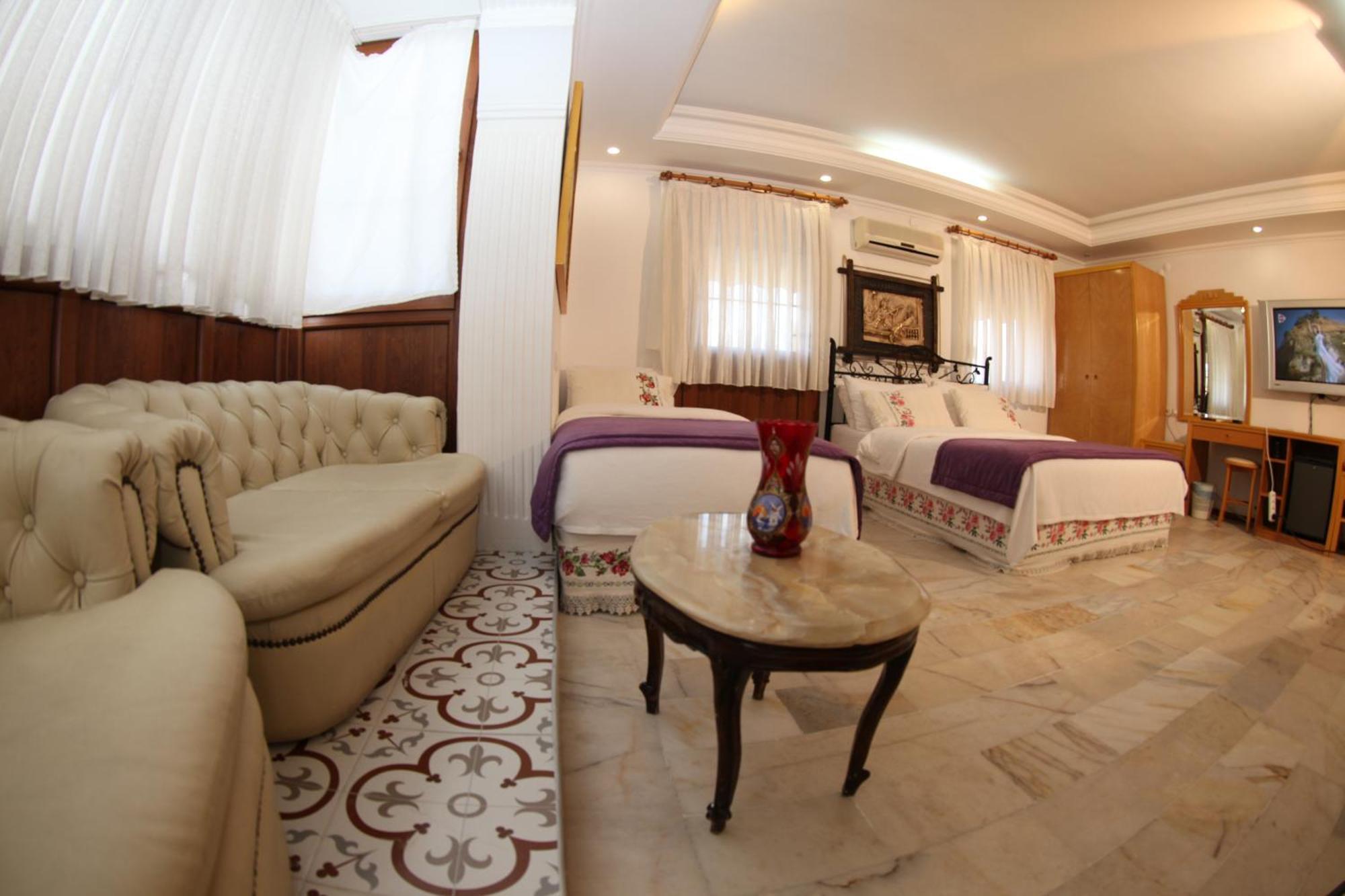 Çeşme Alacati Antik Motel מראה חיצוני תמונה