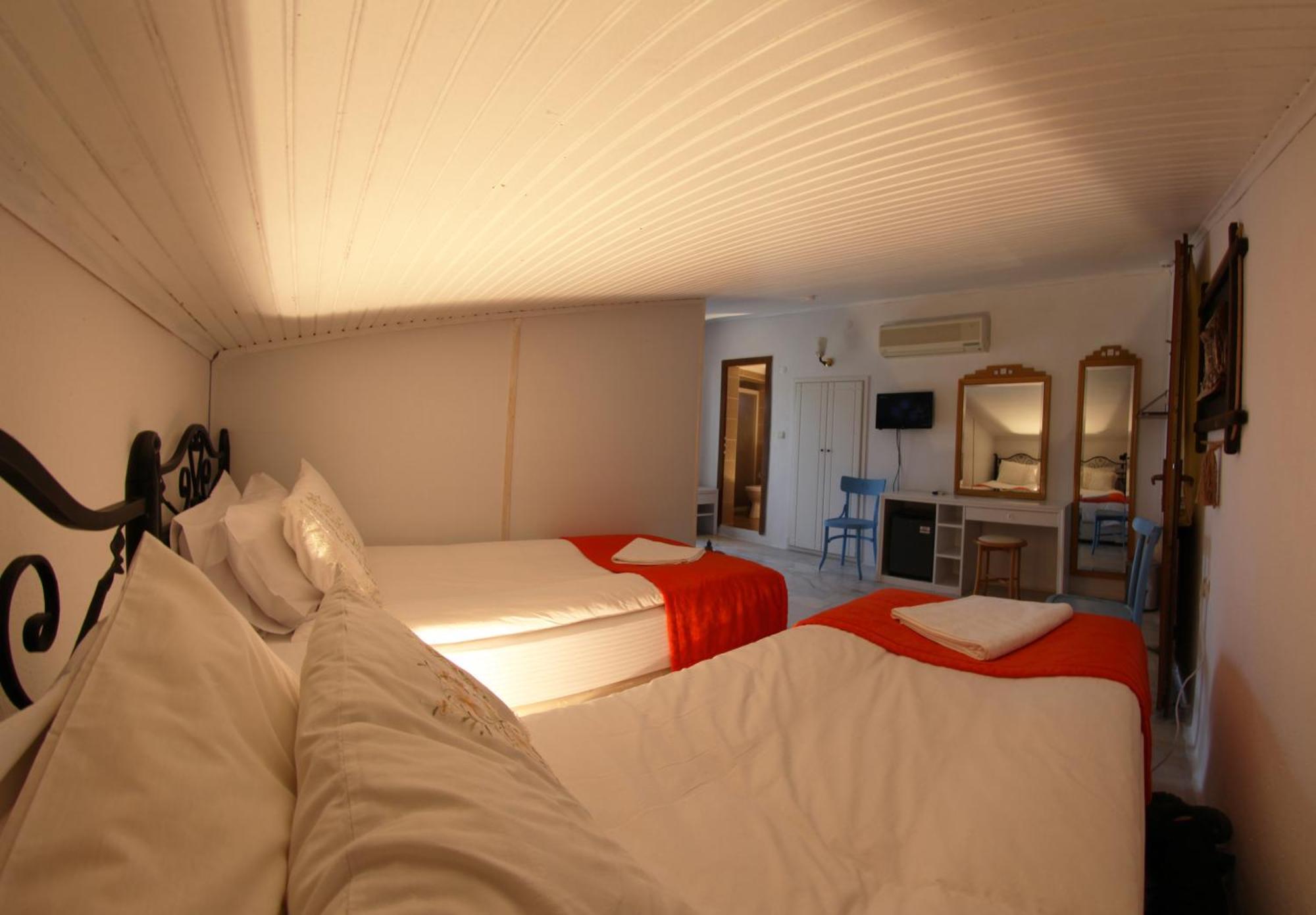 Çeşme Alacati Antik Motel מראה חיצוני תמונה