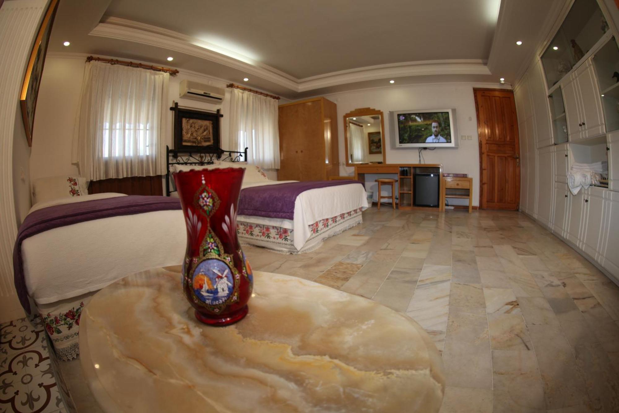 Çeşme Alacati Antik Motel מראה חיצוני תמונה